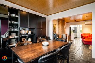 Op een uitstekende locatie nabij het centrum van Mechelen bevindt zich deze instapklare woning met 2 slaapkamers en tuin. Het bruisende centrum...