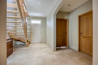 Deze vrijstaande villa in Lummen biedt een unieke kans op comfortabel en energiezuinig wonen op een rustige locatie. De woning werd gebouwd in 2019...