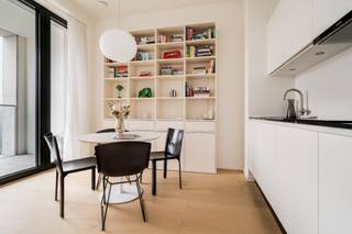 Modern en energiezuinig één-slaapkamerappartement in Scheldehof LOCATIE In het hart van Antwerpen Nieuw Zuid, bevindt zich dit...