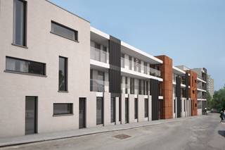 Votre propre place de parking fixe à Neder-Over-Heembeek<br /><br />Tu connais cette sensation ? Vous rentrez chez vous après une longue journée de travail ou une longue virée shopping sous une pluie battante, et vous devez parcourir le quartier à l'infini à la recherche d'une place de parking gratuite. Désormais, c'est du passé ! Dans l'élégant projet Cocon, situé au Donderberg 34 (1120 Neder-Over-Heembeek), nous proposons la toute dernière place de parking disponible à la vente.<br /><br />Un parking privé est un investissement intelligent dans le confort pur et la tranquillité d'esprit au quotidien. Vous n'aurez plus jamais à chercher : votre place est toujours gratuite. De plus, ce terrain offre une protection contre les intempéries. Pas de rayures sur la glace dans le froid glacial, pas de combinaison de plongée pendant les jours froids et pluvieux, et vous pouvez toujours monter dans une voiture bien fraîche pendant les étés chauds.<br /><br />Cette place de parking est proposée au prix de 22 500 euros (hors frais d'achat). Veuillez noter que l'achat a été fractionné. Vous payez des droits d'enregistrement sur la part du terrain et une TVA de 21 % sur la part de construction. Un avantage non négligeable : la place de parking est immédiatement disponible au moment de la signature de l'acte notarié. Vous pouvez donc l'utiliser tout de suite !<br /><br />C'est la dernière chance absolue de participer à ce projet couronné de succès. Faites vite et garantissez un confort de stationnement sans soucis !