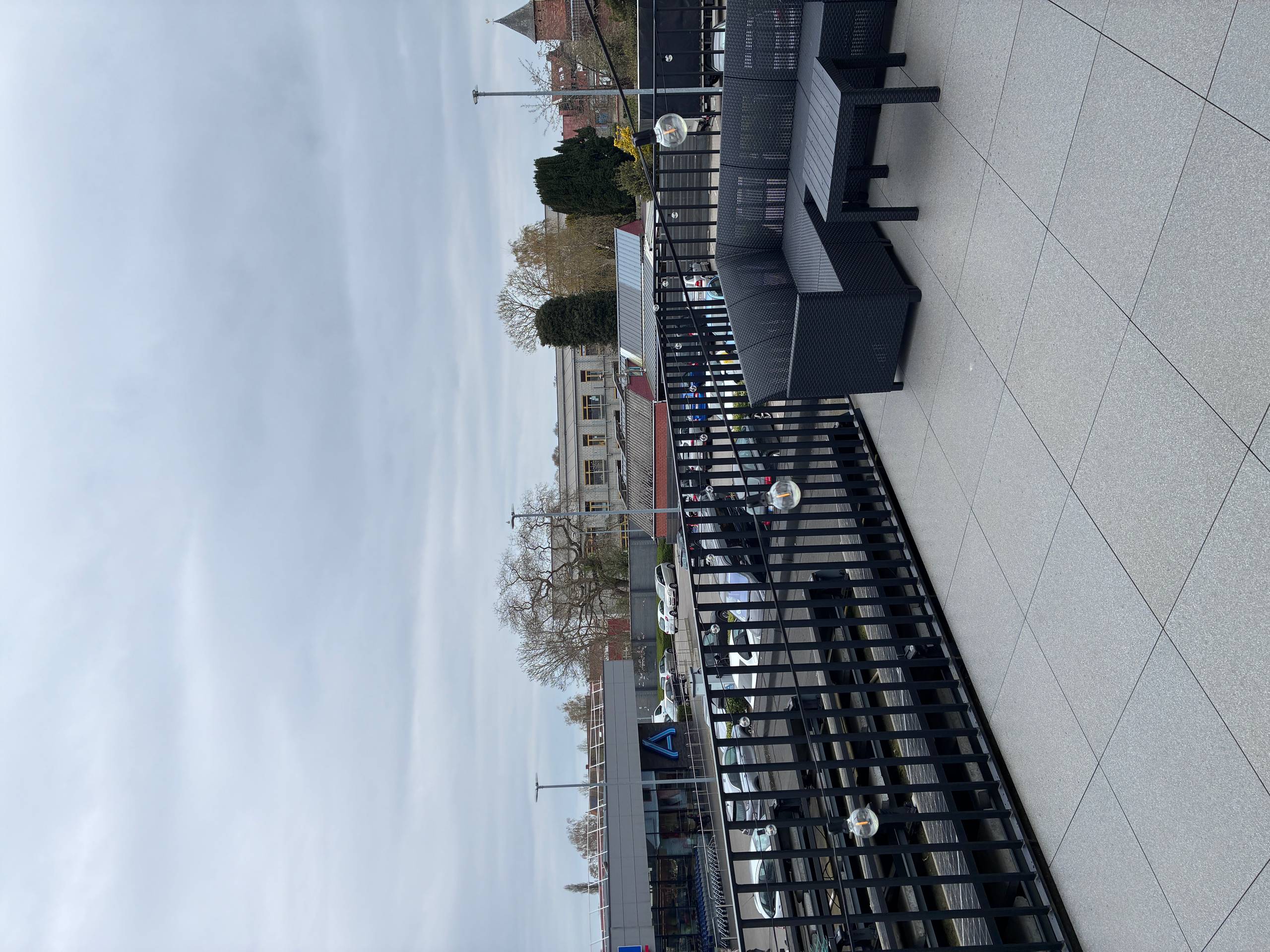 Ruim halfopen appartement met terras in Geluwe. - foto 3