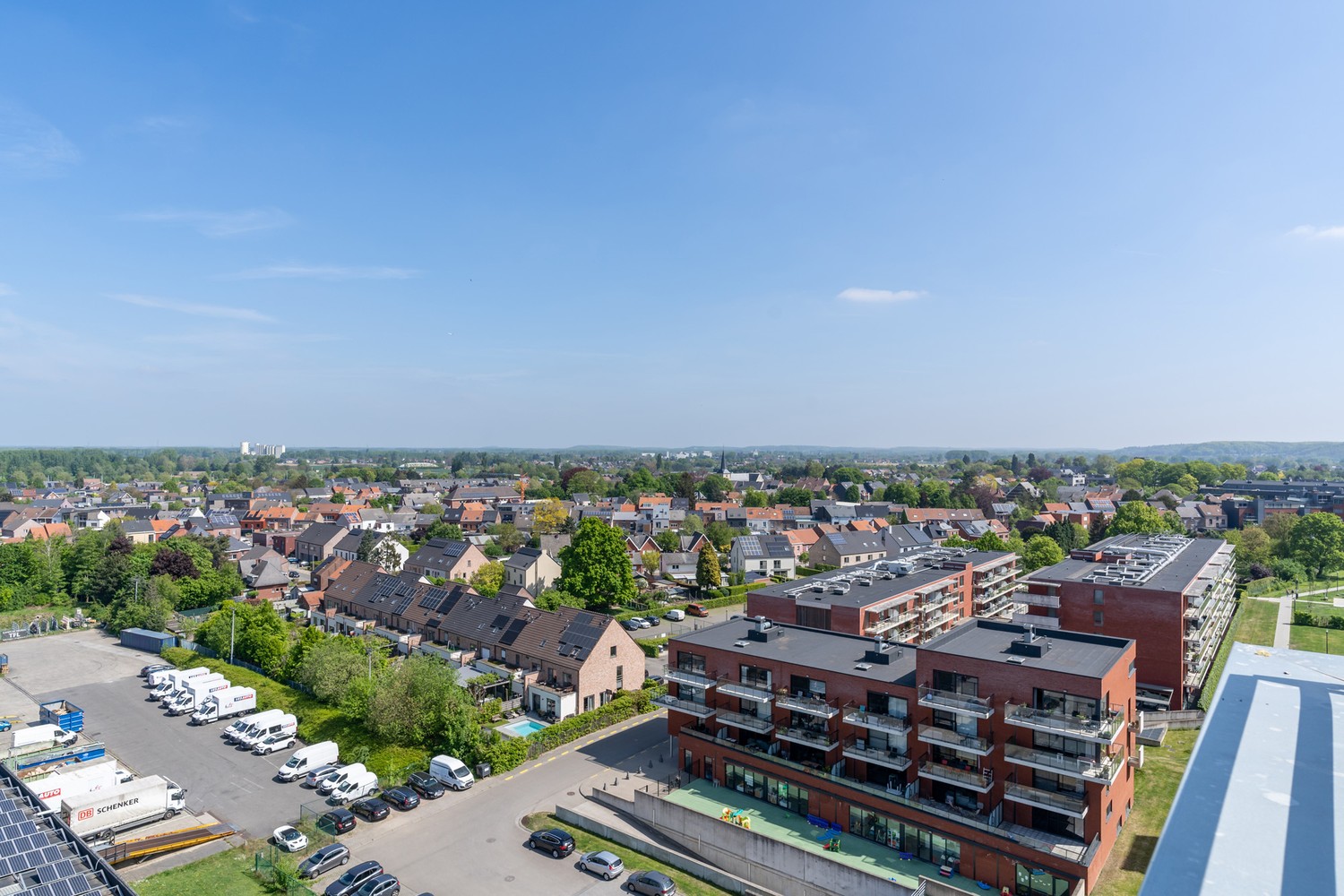 Unieke LOFT met 2 slaapkamers, een prachtig terras met een adembenemend vergezicht, 2 autostaanplaatsen en een bijzonder ruime berging aan de rand van Leuven en nabij het station van Herent! - foto 5