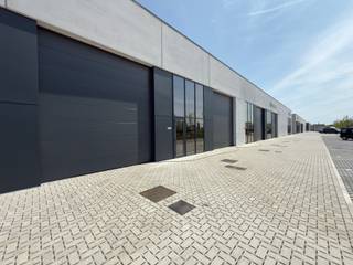 De KMO Unit van 285 m² maakt deel uit van het prestigieuze PARK RIVA-project, bestaande uit 4 fasen. Deze unieke architecturale parel bevindt zich op...