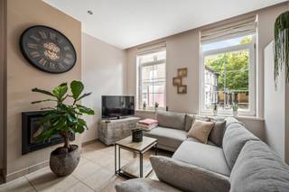 Deze opbrengsteigendom is gelegen in het centrum van Rumbeke (Roeselare). Momenteel is de woning opgedeeld in 2 appartementen.Deze woning heeft de...