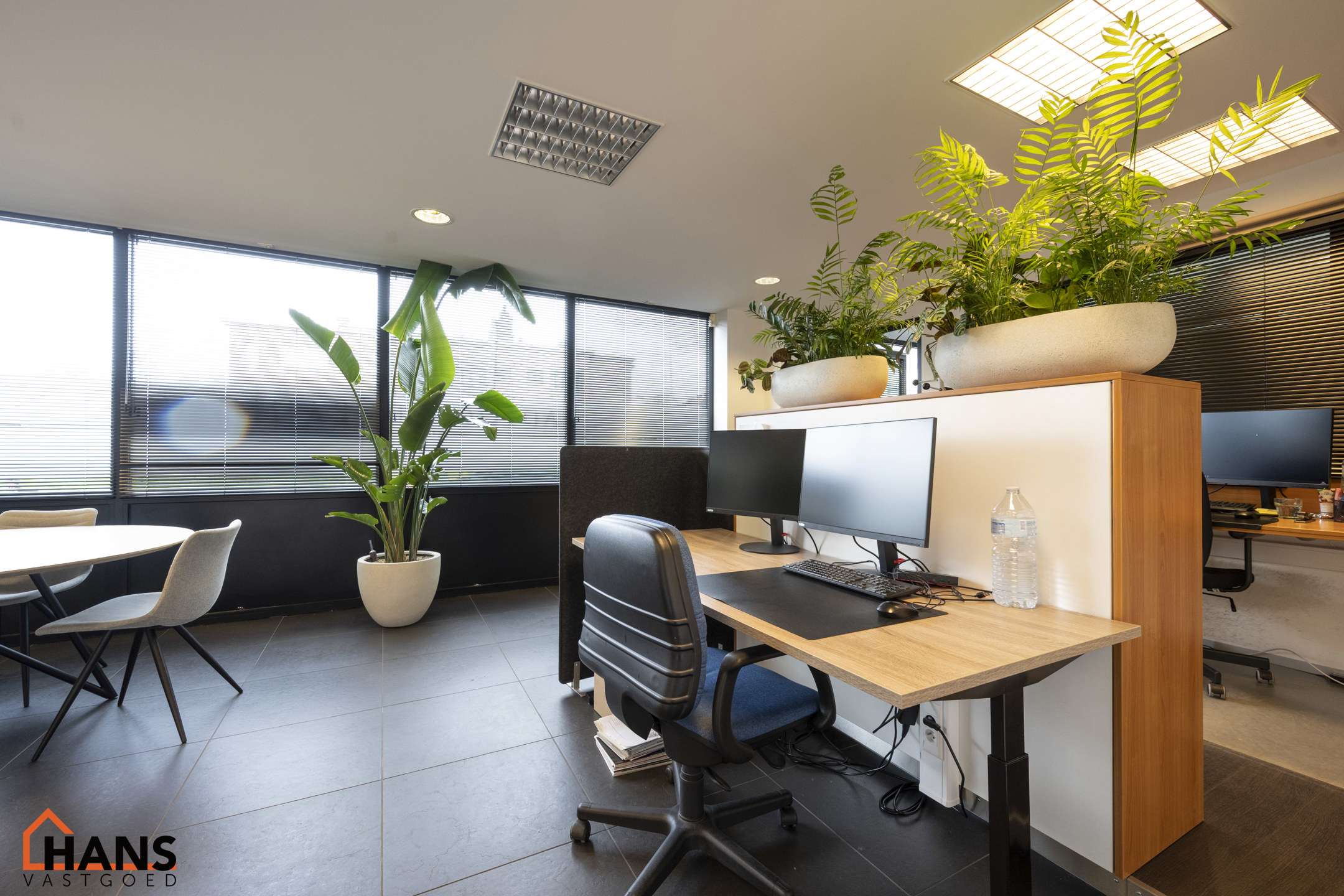 Ruim en praktisch ingedeeld kantoor met diverse mogelijkheden - foto 5