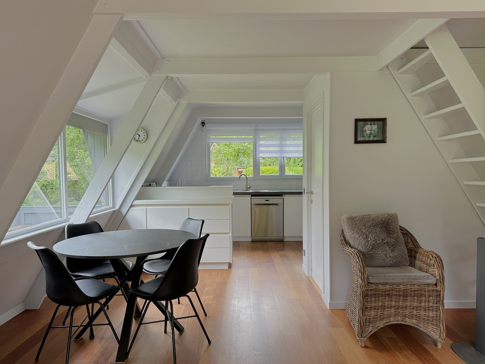 Charmante chalet in groene en rustige omgeving. - foto 3