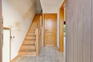 The layout: Ground floor:- entrance hall with guest toilet- bright living space with a view of the garden- kitchen- spacious garage with...