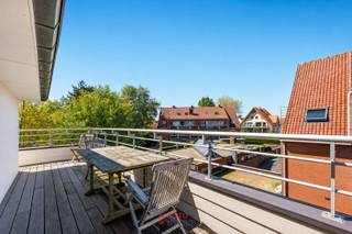 Deze vastgoedtopper heeft héél wat in zijn mars! Dit hoekappartement heeft uitermate veel licht- en zoninval door zijn zuid-west oriëntatie. Ook...