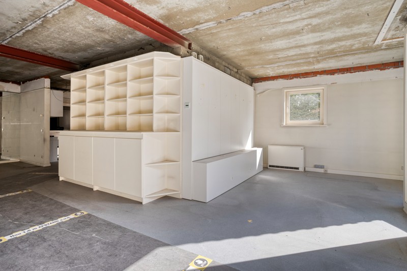 Ruime eigendom met tal van mogelijkheden TE KOOP nabij het centrum van DESSELGEM! - foto 4