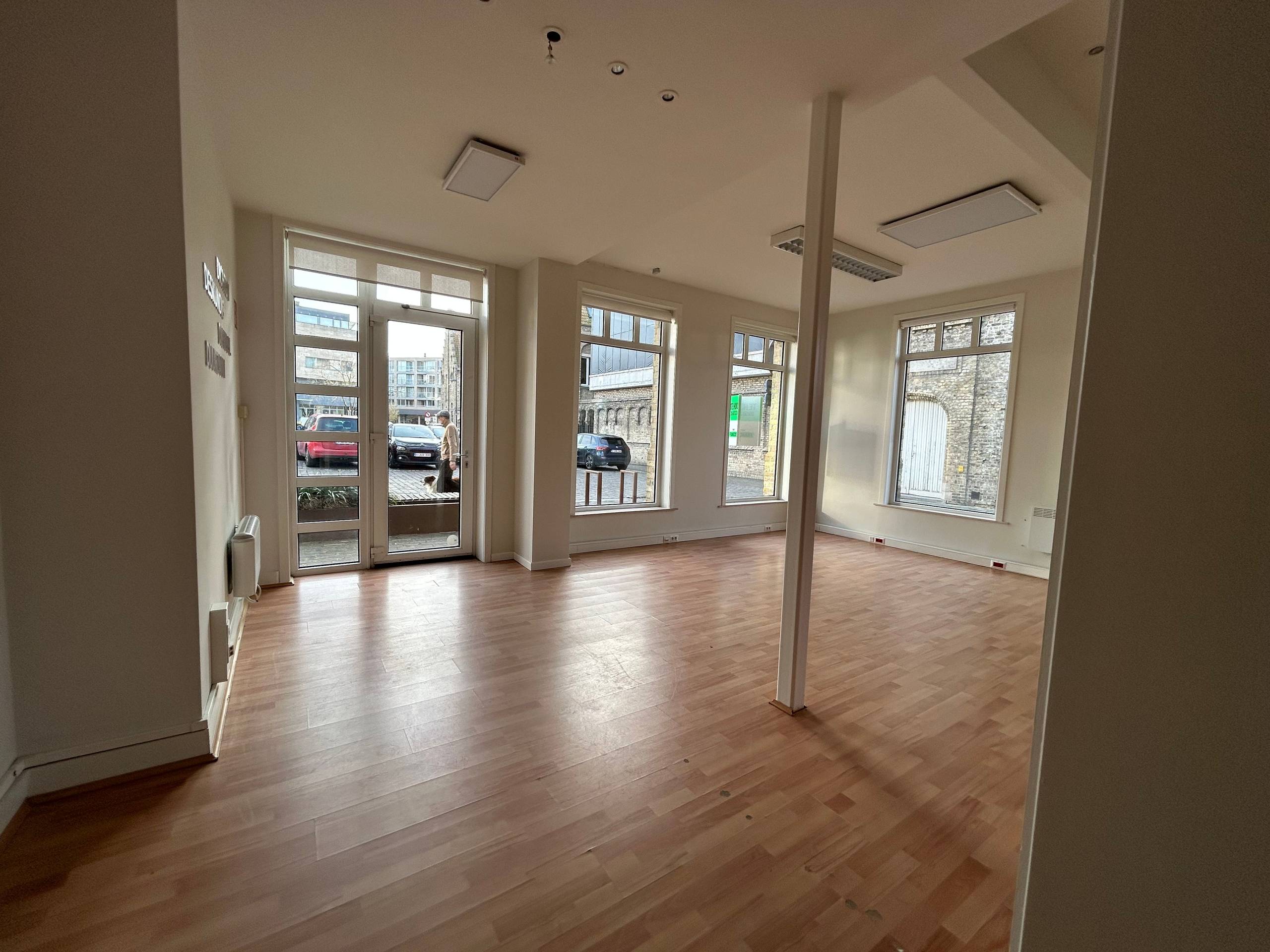 Commercial for rent in Diksmuide - photo 3