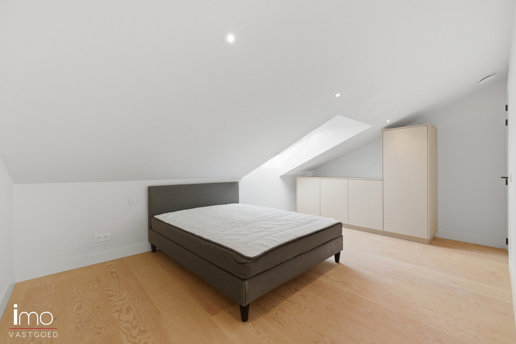 Stijlvolle studio met hoogwaardige afwerking en veel lichtinval op toplocatie in Leuven - foto 5