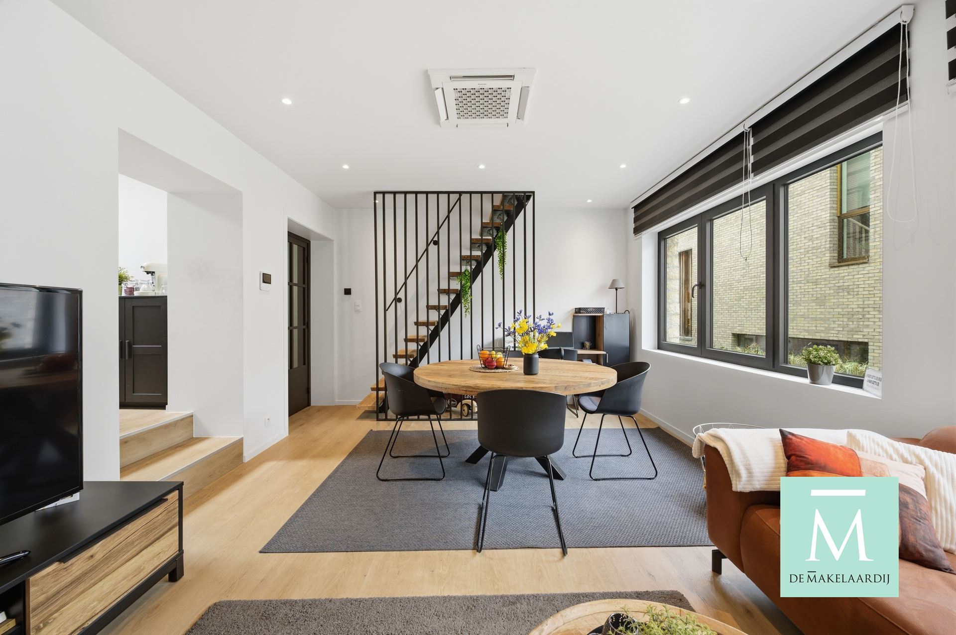 Volledig gerenoveerde woning met inpandige garage met toplocatie in Mechelen - foto 5