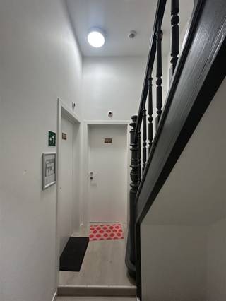 Niet op de Oude Markt maar in de Krakenstraat, nabij de Oude Markt kan u deze prachtige studentenkamer vinden. Deze locatie is de ideale...