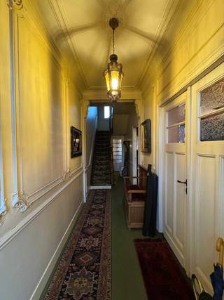 Statige interbellum woning met 4 slaapkamers en westelijk gerichte tuin.Op een gunstige ligging nabij het centrum van Nijlen bevindt zich een...