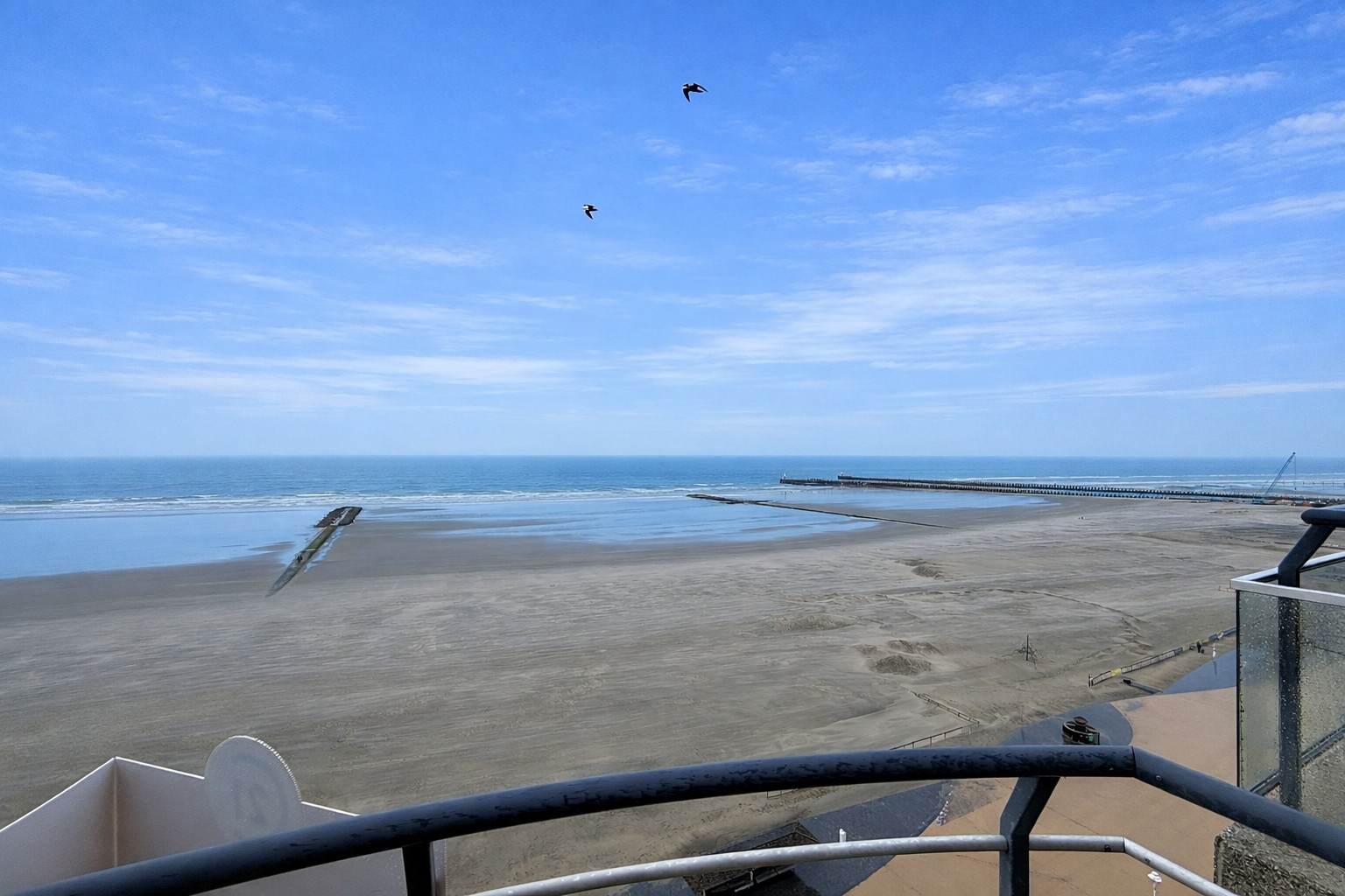 Appartement met 2 terrassen en frontaal zeezicht te Nieuwpoort - foto 2