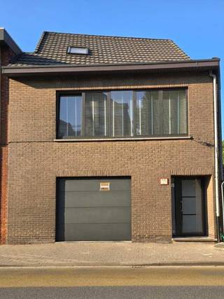 Gezinswoning met 3 SLK- Zuid tuin & verwarmd zwembadKIJKDAG 5 Juli 2025 enkel op afspraak inplannen via franck-logistics@outlook.com of telefonisch...