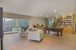 Droomt u van een rustig gelegen woning in een prachtige omgeving? Deze villa in Bois de Strihoux, gebouwd in 1996, biedt het allemaal. Gelegen in...