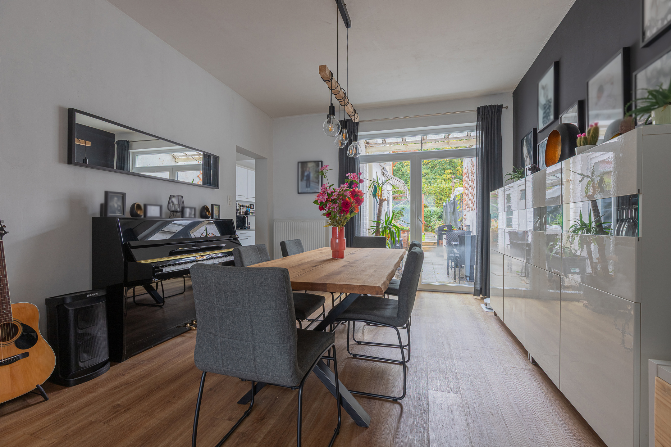 RONSE - Charmante gezinswoning met 4 slaapkamers en tuin - foto 5