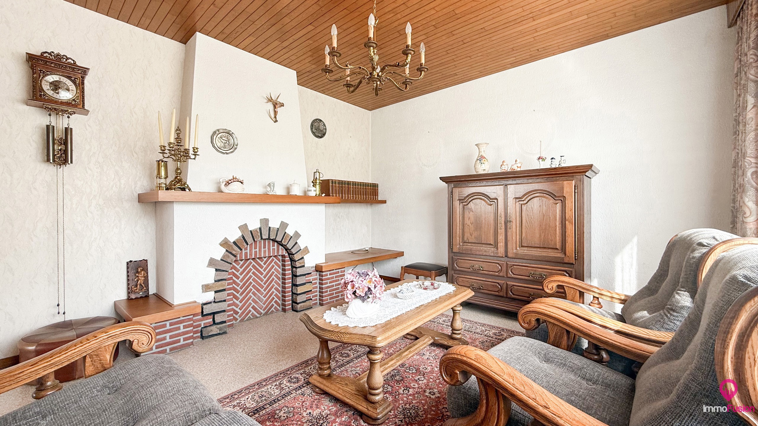 Rustig gelegen woning met dubbele garage, kelder en privacy! - foto 4