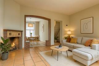 Charmante en goed gelegen woning met 3 slaapkamers.Deze gezellige woning bevindt zich in een rustige omgeving en biedt een praktische indeling met...