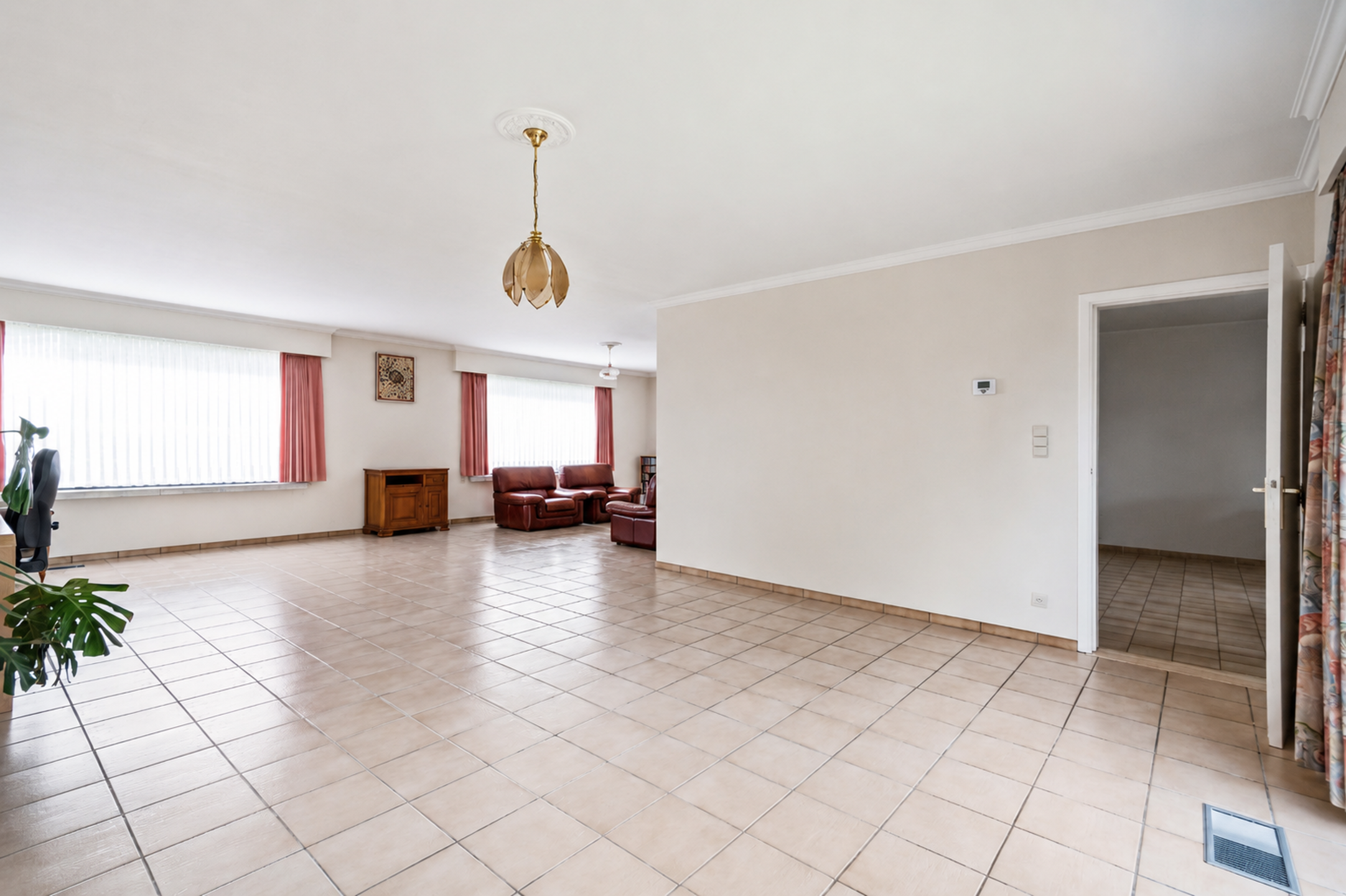 Rustig gelegen gelijkvloerse woning met mooie tuin - foto 3