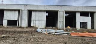 Ben je op zoek naar een nieuwbouw KMO-unit met een interessante ligging? Zoek niet verder! Deze unit gelegen in het Business Park Wildebeek...