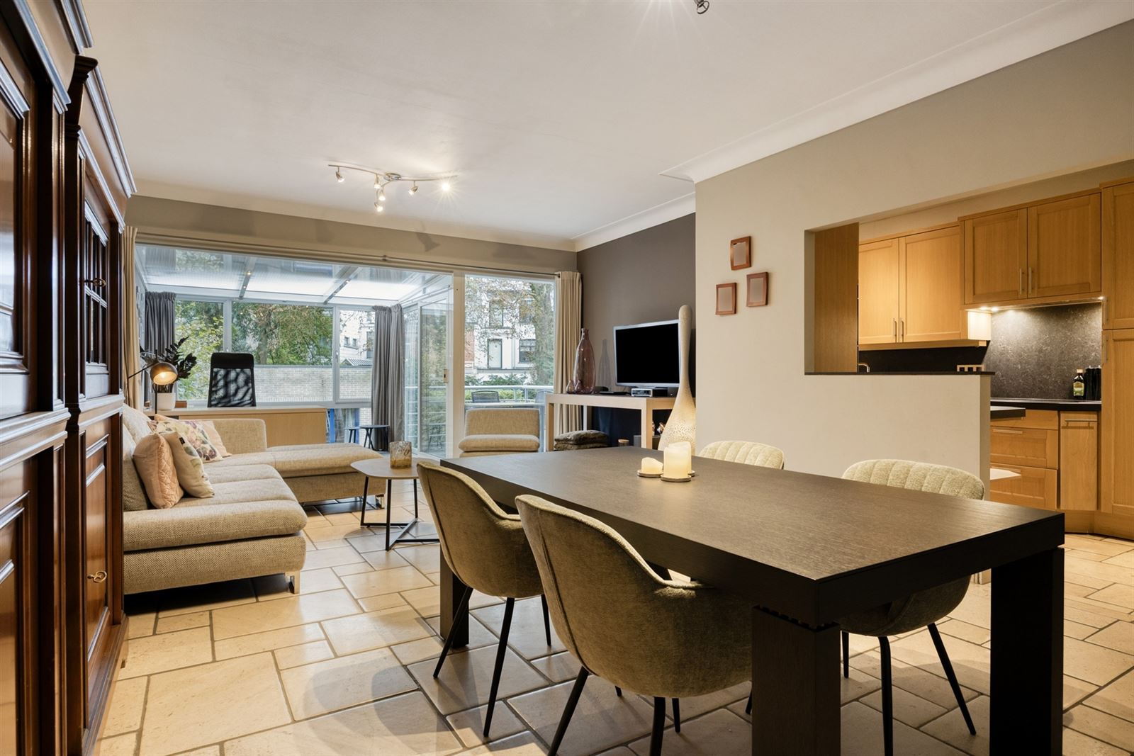 Commercial for sale in Antwerp with 2 bedrooms - photo 4