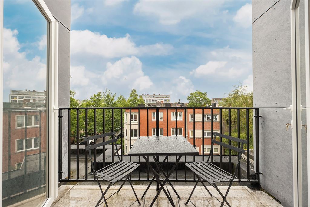 Stijlvol nieuwbouwappartement met terras - foto 3