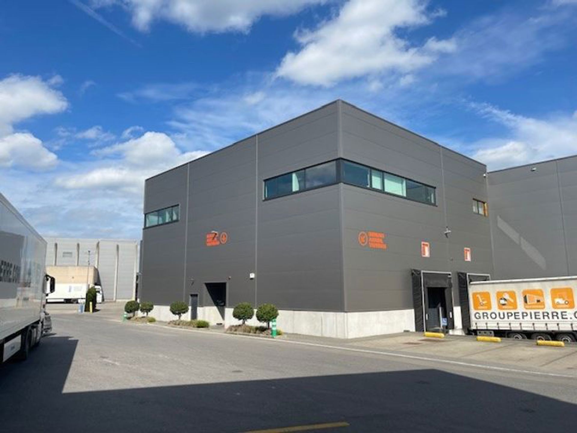 Magazijn 800m² te huur – Grez-Doiceau - foto 5