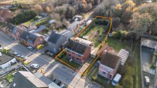 Deze zeer ruime woning ( circa 246m²) is rustig gelegen, doch strategisch gelegen nabij alle invalswegen naar de omliggende gemeenten. De...