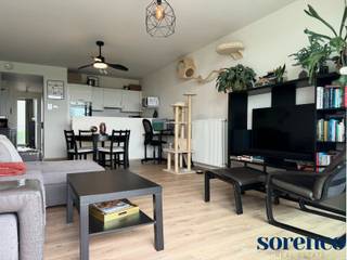 Ultra lumineus 2 slaapkamer appartement ca. 78m² met terras gelegen op de zevende verdieping in een recent gebouw te Antwerpen Borgerhout met...