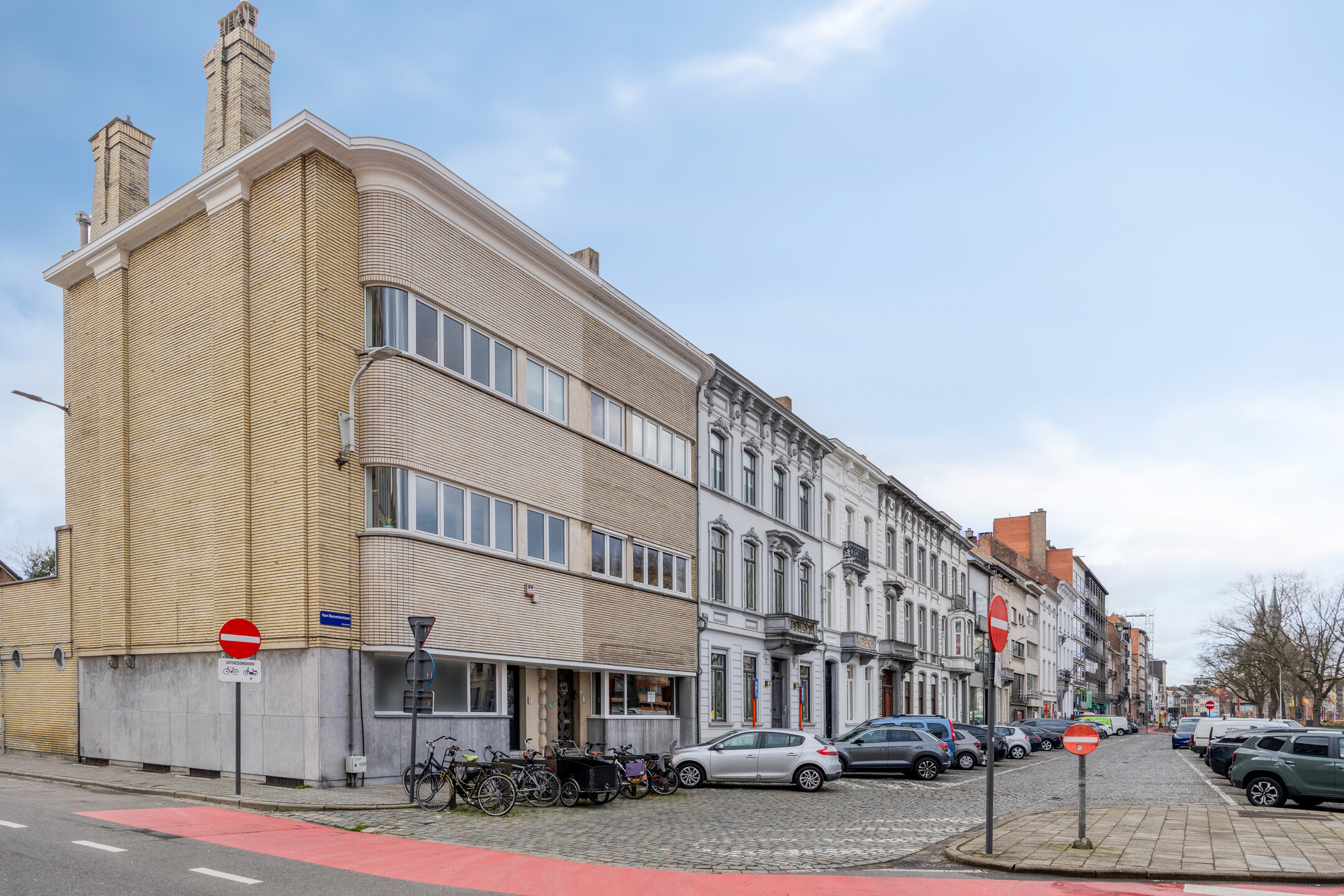 Kantoor/handelshuis met tal van mogelijkheden te koop - foto 4