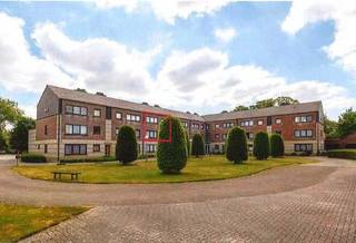 Dit uitstekend onderhouden en instapklare duplexappartement is gelegen op de eerste en tweede verdieping in een appartementsgebouw met aparte...