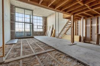 Deze karaktervolle loft bevindt zich op de tweede verdieping van de voormalige site “De Groote Fabrieke”, een authentieke en stijlvolle residentie...