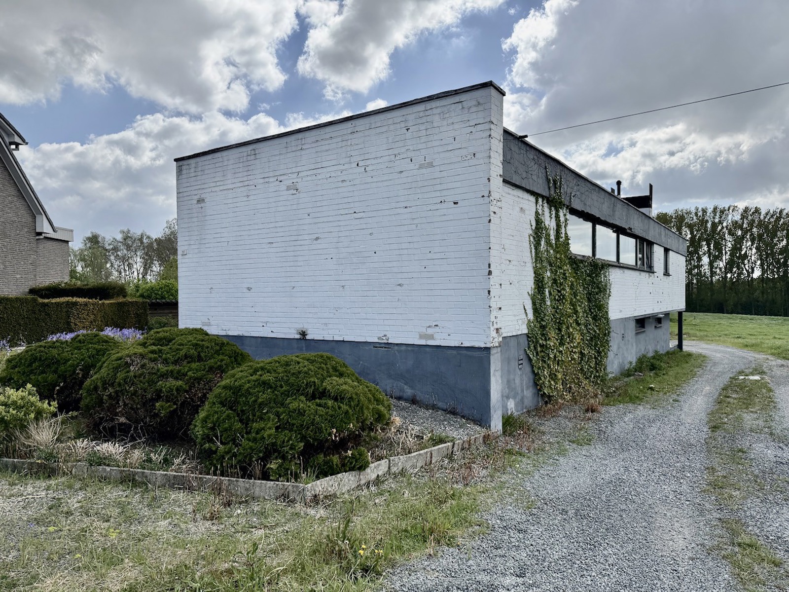 Moderne villa, gemoderniseerd ,  4 slaapkamers , atelier , immense tuin , ongelooflijk panorama - foto 2