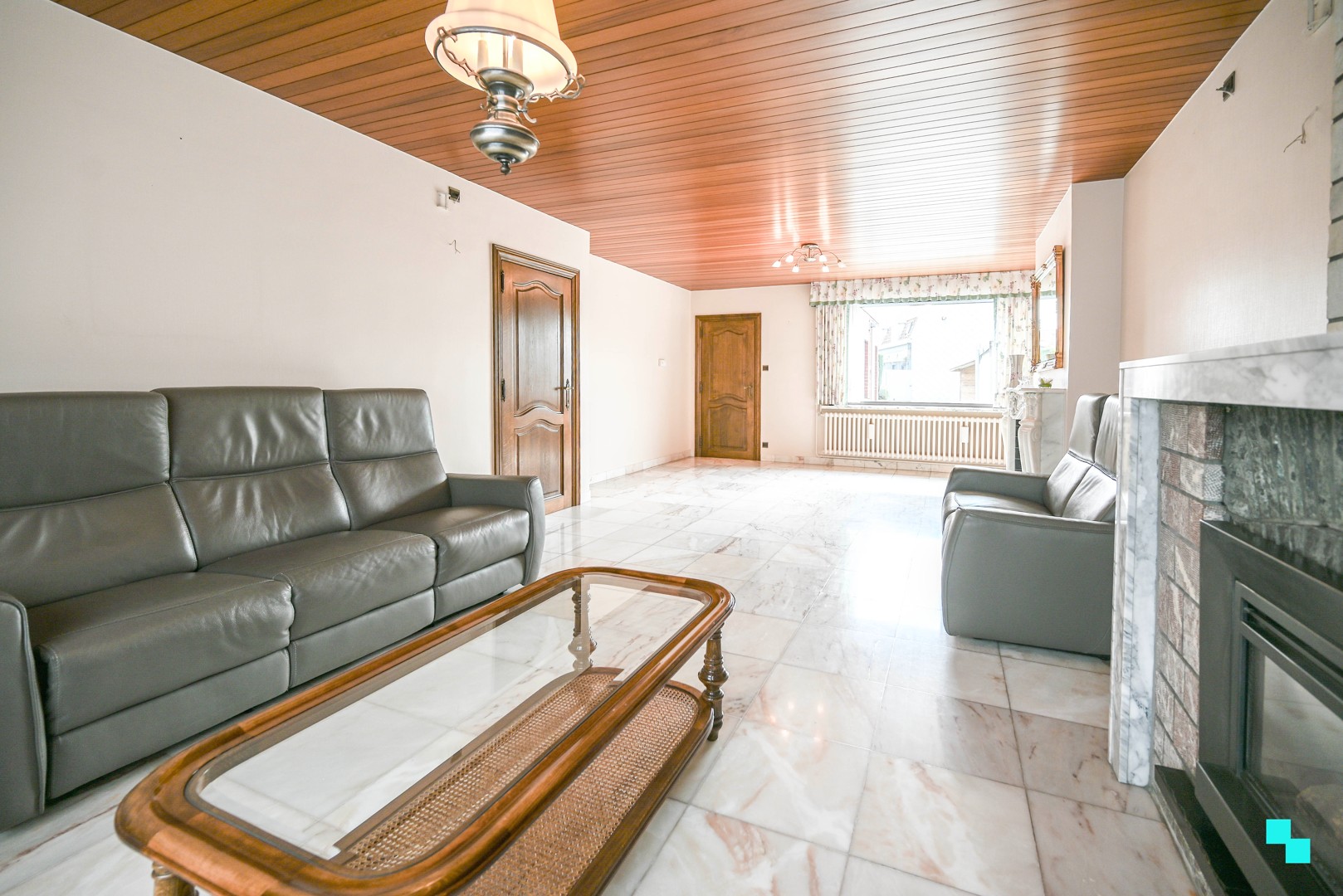 Ruime woning met garage in het centrum van Meulebeke - foto 4