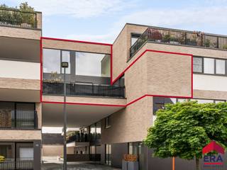 [[ DIT PAND NEEMT DEEL AAN DE ERA OPEN HUIZEN DAG OP 13/6 VAN 14:30 TOT 15:30 ]]Ben je op zoek naar een recente nieuwbouwduplex (2020) met 3...