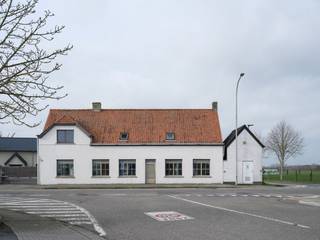 Gelegen op een strategische en goed bereikbare ligging te Nazareth treffen we dit ruim handelspand met mogelijkheid tot wonen. De eigendom vraagt...