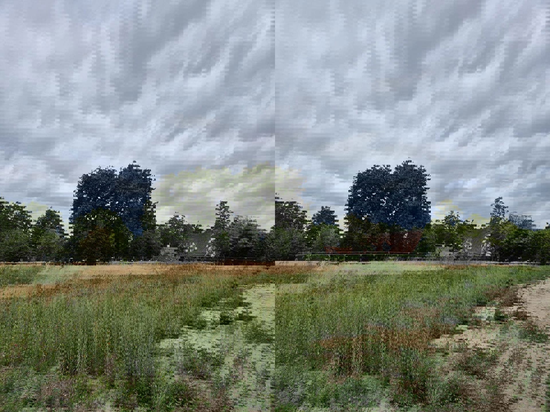 Goed gelegen stuk bouwgrond voor halfopen bebouwing - foto 3