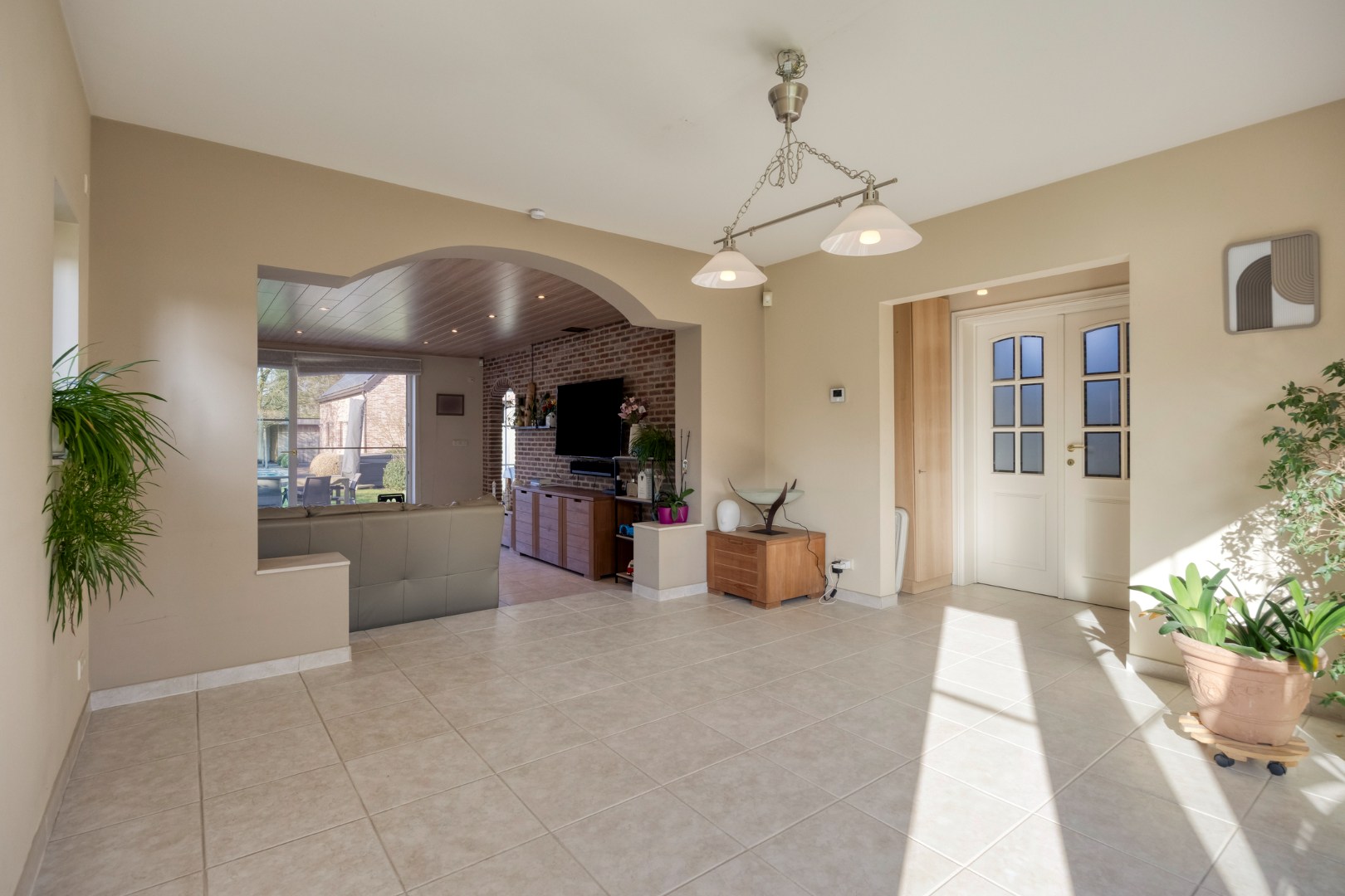 Verzorgde ruime en energetische woning met 4/5 slpks en praktisch bijgebouw ! - foto 5