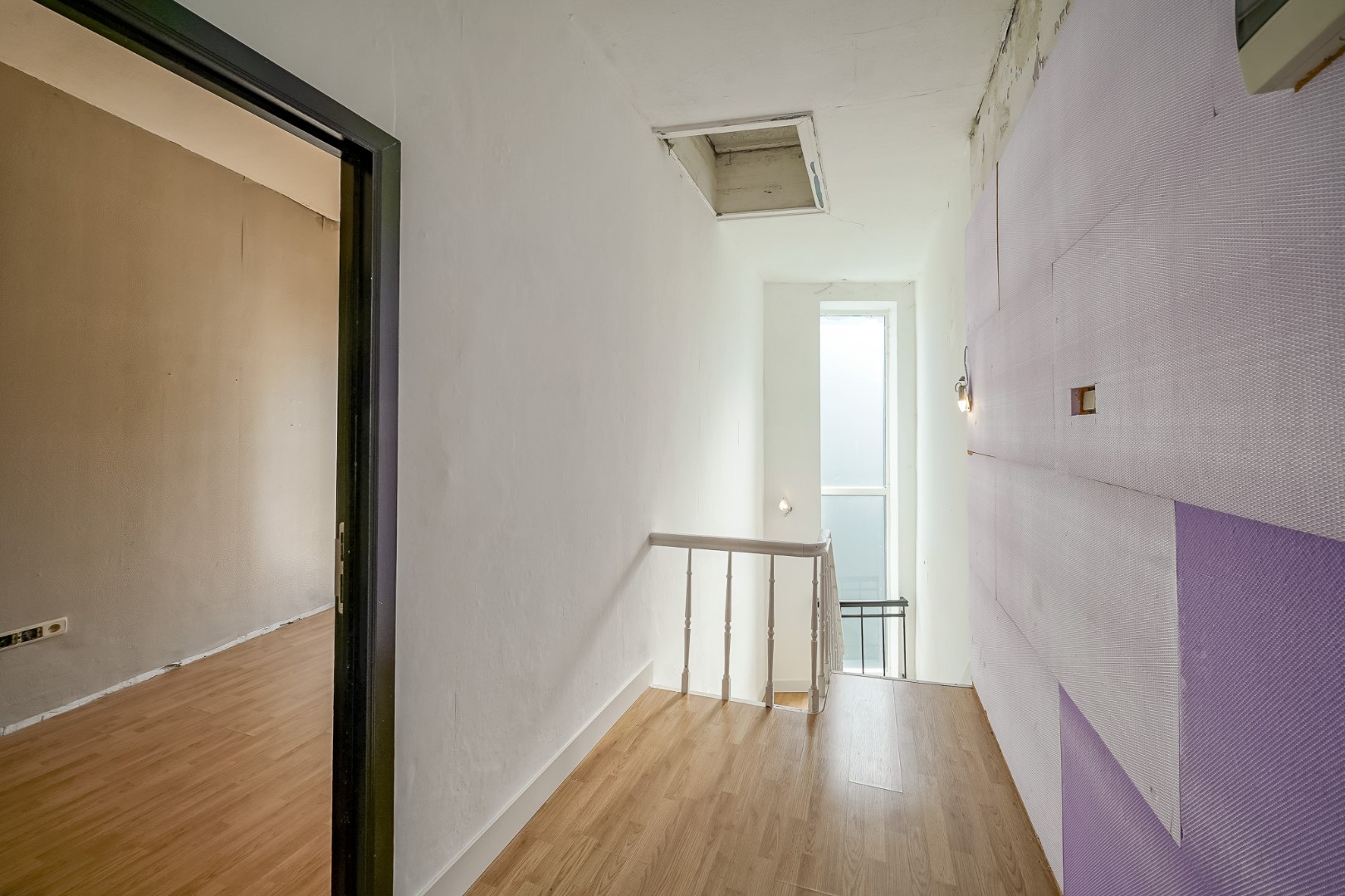 Te renoveren stadswoning met 5 slaapkamers, 3 badkamers en koer in hartje Oostende - foto 5