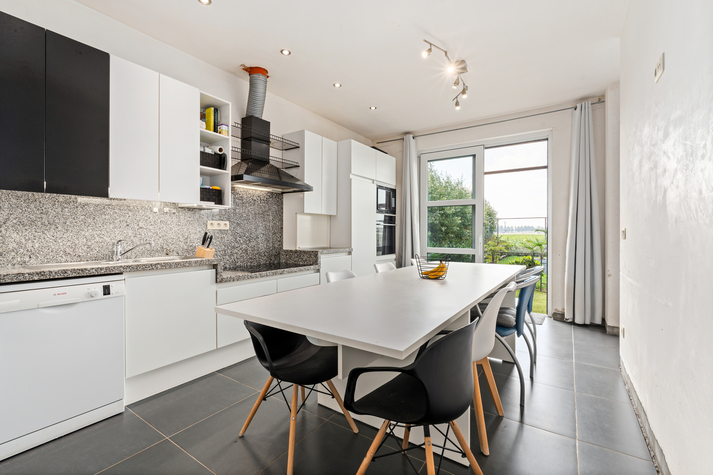 Ruime woning met open zicht over de velden - foto 2