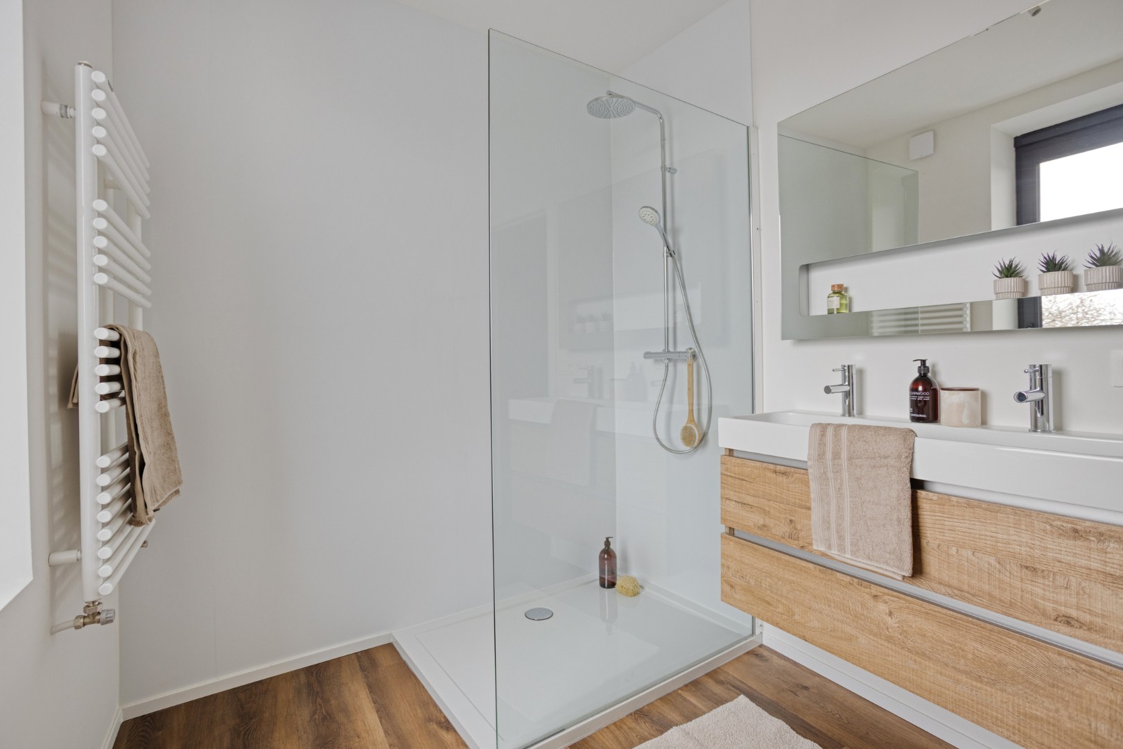 Prachtig volledig gerenoveerde woning met tuin en 3 slaapkamers in Tienen - foto 4