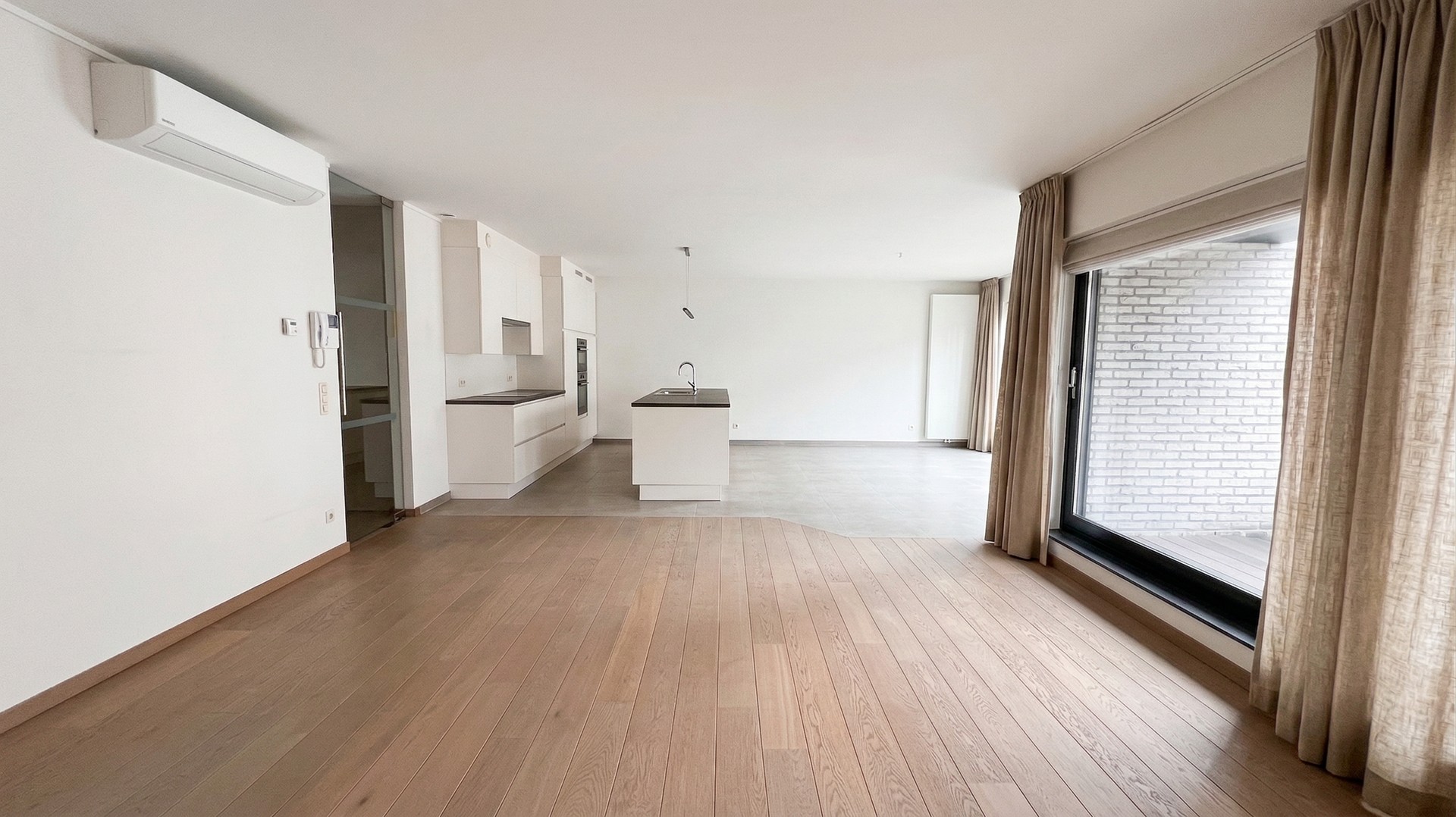 Stijlvol en energiezuinig appartement met twee terrassen in hartje Roeselare - foto 1