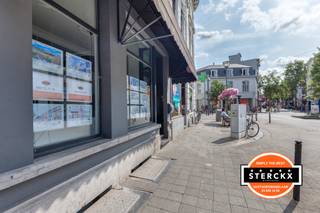 Commercieel gelijkvloers (ca 32m2) in herenwoning op TOPLOCATIE kruispunt De Merodelei - Gasthuisstraat (= winkelwandelstraat) - Victoriestraat -...