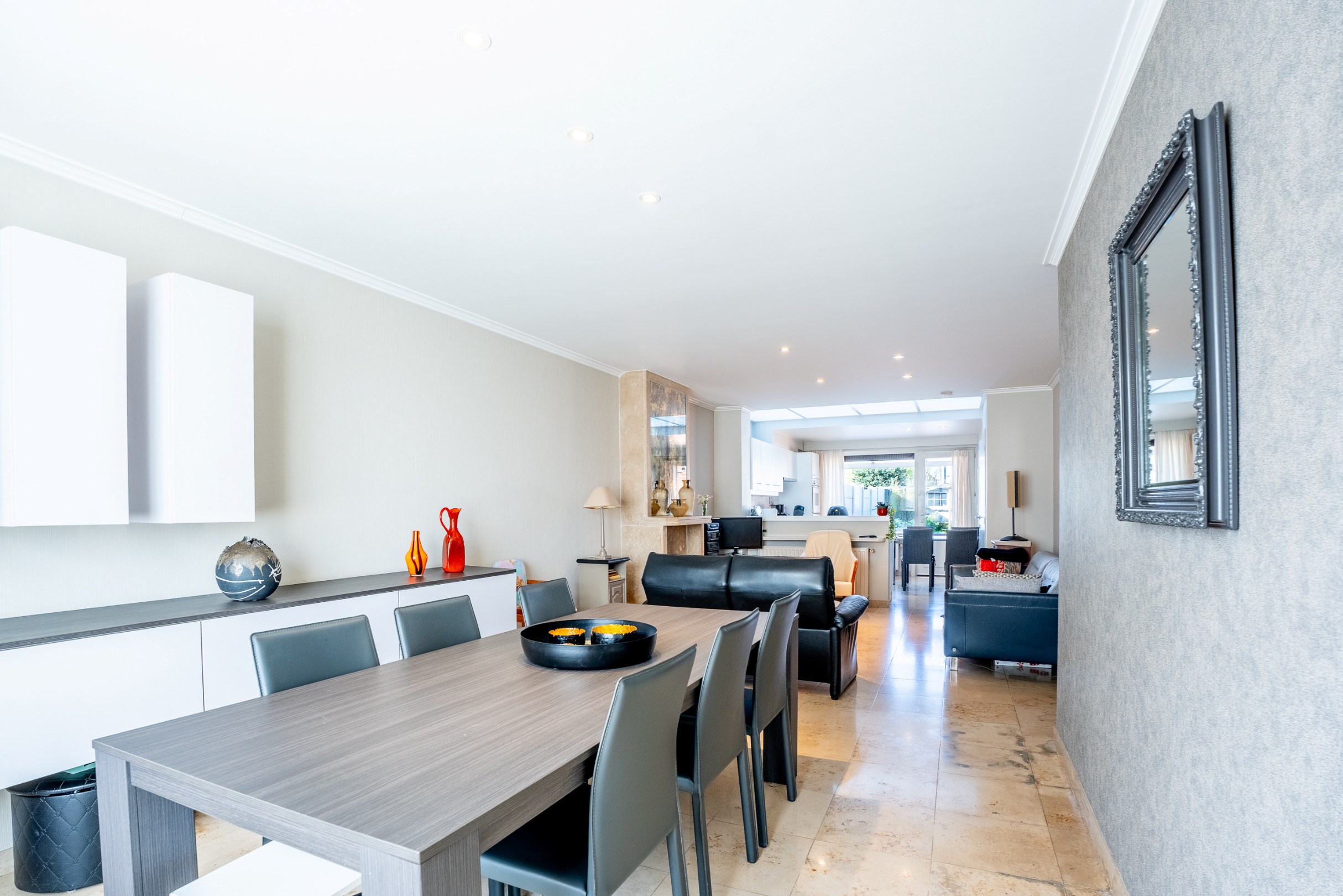 Charmante gezinswoning met zonnige tuin en garage - foto 4