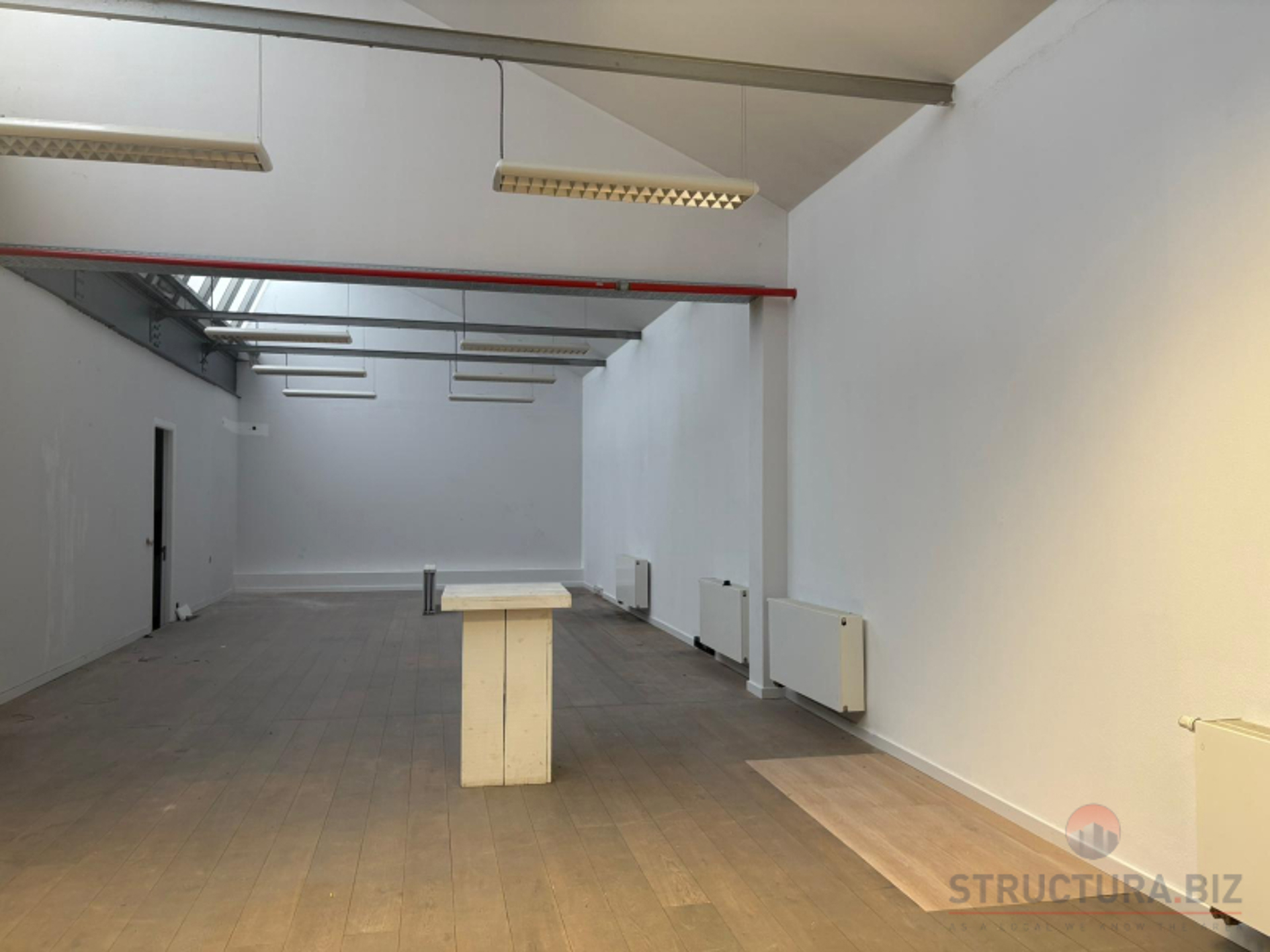 Commercial à louer à Sint-Pieters-Leeuw - photo 4