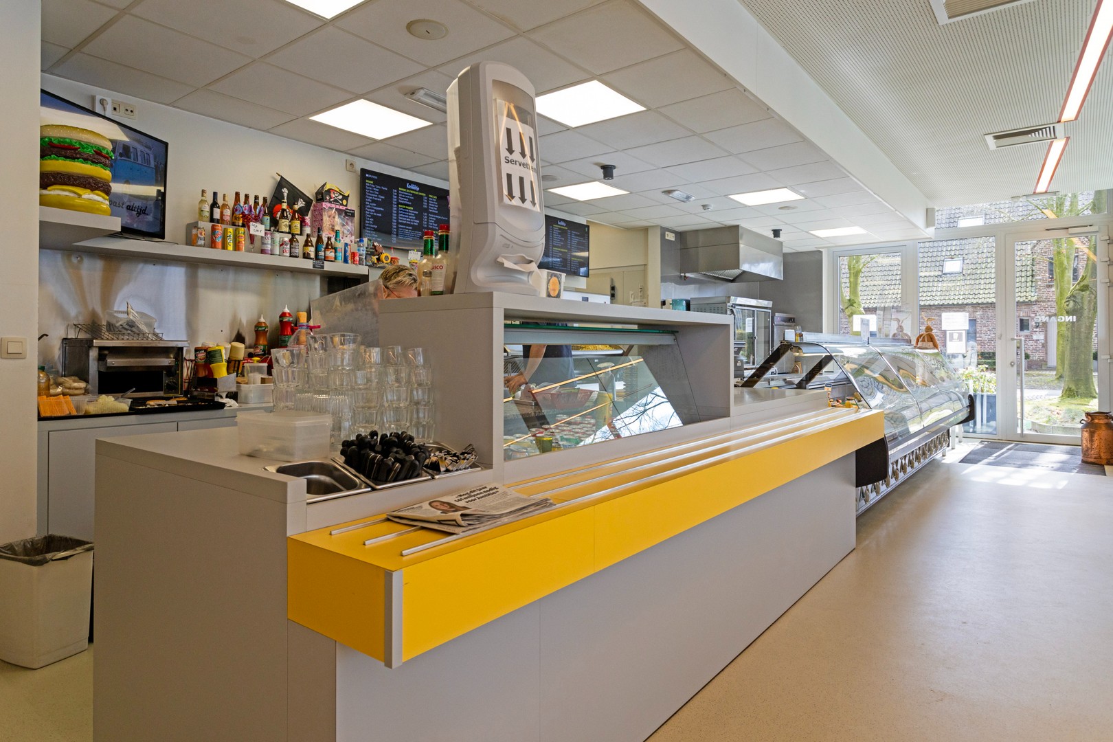 Gekende frituur met twee appartementen te Diksmuide - foto 4