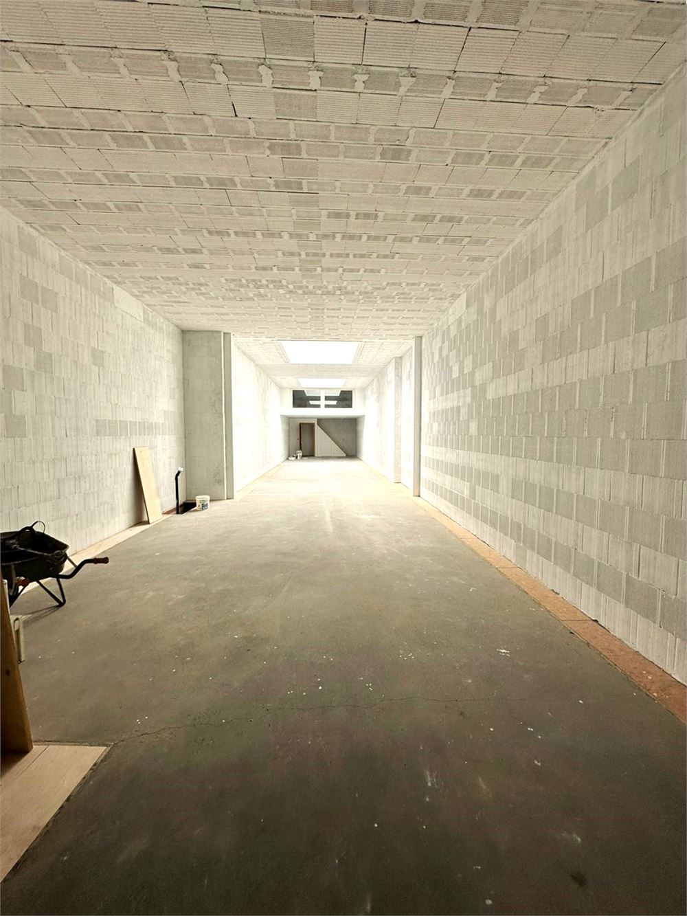 Commercial à louer à Grammont - photo 5