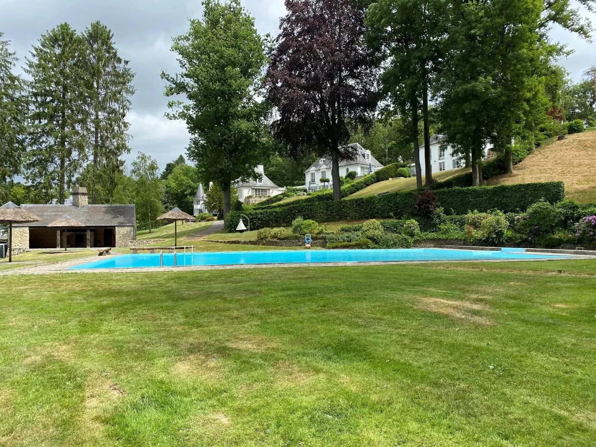 Mooie villa Lipszyc met potentieel in een privé landgoed van 7 hectare. - foto 4